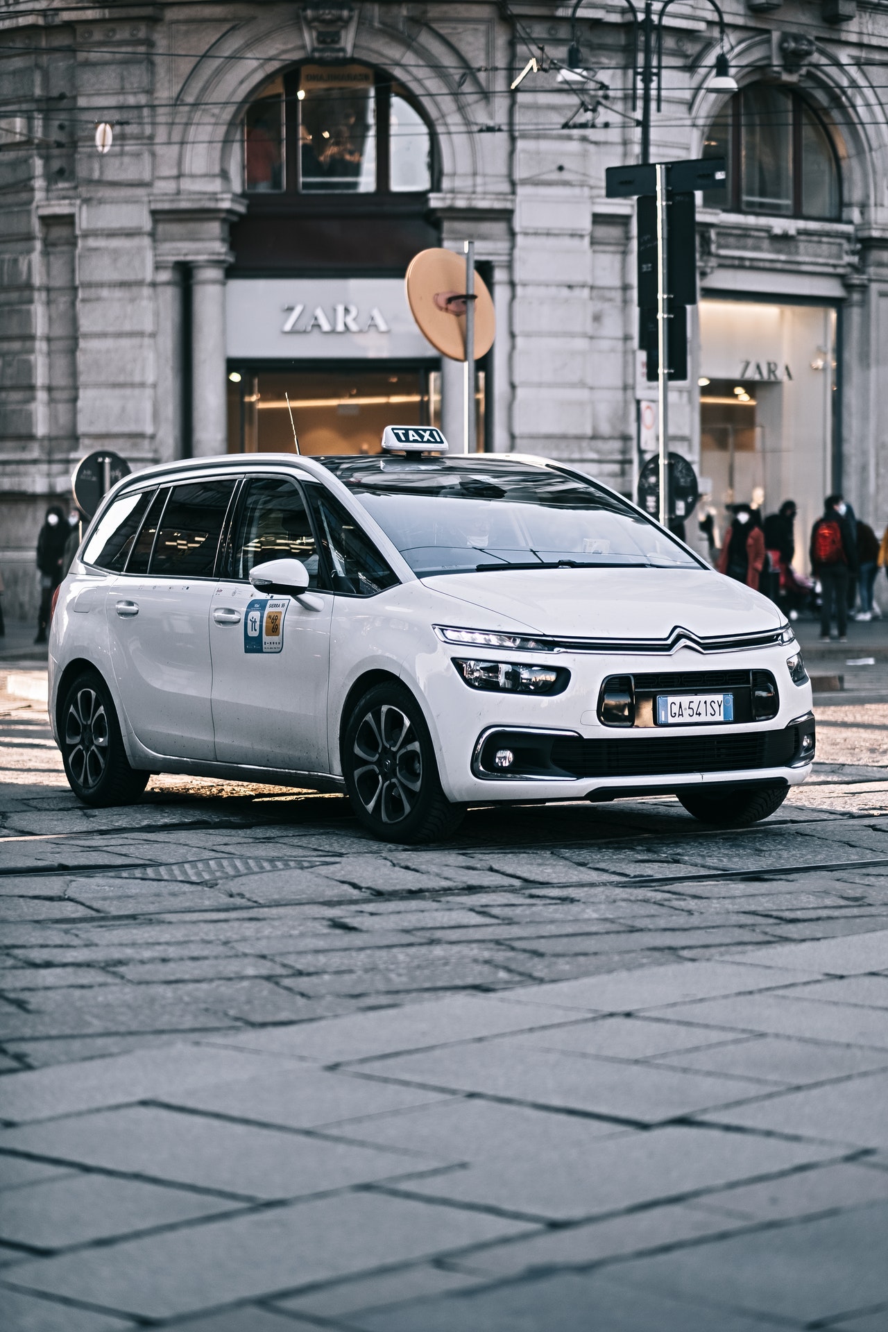 pexels-lorenzo-messina-6191763 Services pour taxis napy tachy rixheim